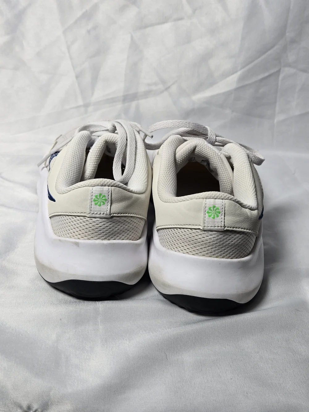 Nike lightweight sneakers